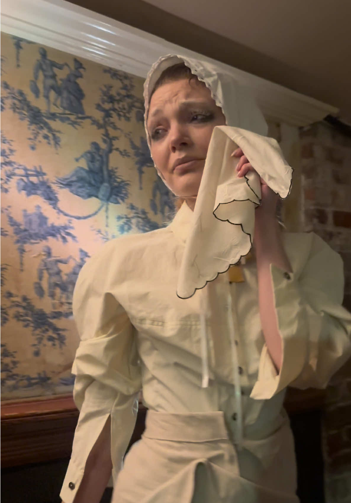 Elena Velez had the club (The Box, NYC) going up on a Tuesday. Her SS26 collection, “To God’s Country,” transported the crowd into a steam-punk dust bowl in the heart of the East Village. Models emerged from the haze and drifted through the venue, serving “I’m alive, but I’m dead” energy in lace-trimmed bonnets, @zhilyova_universe intimates and expressions of grief. After a week of killer shows, we feel you, girls. Video: Hypebae                                        #hypebae #nyfw #fashiontiktok #elenavelez #fashionweek 