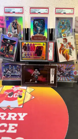 Who’s chasing case hits tonight? Let’s go! #nflrepacks #tiktokshop #sportscards #footballcards #casehits 