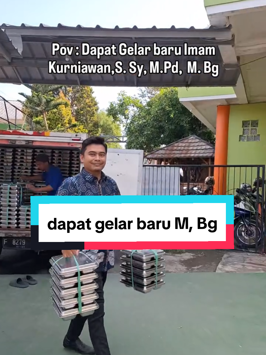 alhamdulillah dapat gelar baru S2 M.Bg #mbg #sditaelmamur 