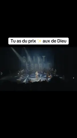 Il faut que tes peurs intérieures deviennent tes ex-terreurs Même si tu sais que c'est l'heure Où les accusations du Diable feront leur best-seller Il faut que JÉSUS reste Seigneur  🎙️B-Right | Remplis-moi  #Jesus #SeigneurDesSeigneurs #Redemption #VieDeLumière