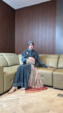 Dia cantik, dia lembut, dia anggun, dia santun, secantik ini tanpa make up tebal @Sonya Fatmala @Hengki Kurniawan cocok sekali menggambarkan aura SANDHANGAN JIWA 💐 #adenhijab #sarimbitaden #ingatlebaraningatadenhijab #sarimbitadenhijab #lebaranbarengaden 