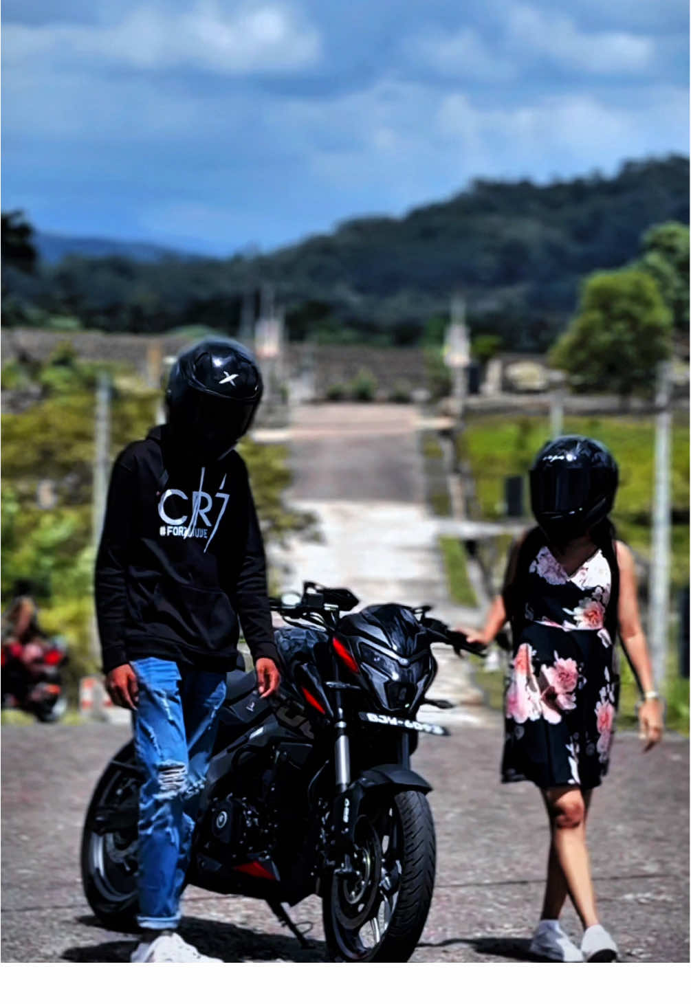 නුපුරුදු වූ ආදරේ 🥺❤️                                  #ns200 #bs7 #villanriders_⚠️ #creatorsearchinsights #foryou 