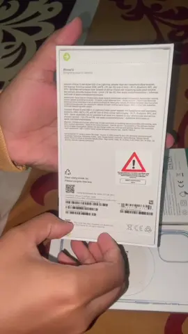 Masyaallah keinginanku tercapai😇🙏 Semoga rezeki suamiku mengalir deras aminnn@Budisetianto  #iphone13  #unboxingiphone13 #fyp 