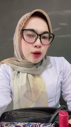 Alasan kenapa anak murid aku pada betah peluk-peluk 🤭 cek keranjang kuning 
