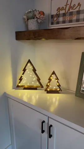 Modern farmhouse Christmas decor. #christmasdecor #Christmas #decor #farmhousechristmas #christmastree 