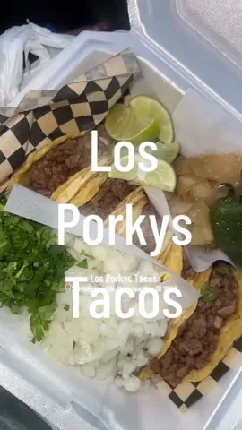 Los Porkys is serving up authentic tacos with love and care! 🌮  Excited to try out new local sports in the city!   Where should I go next? 🤔👀 #awklauryn #reallifewithlauryn #supportlocal #sanantoniofoodie #sanantoniotx 