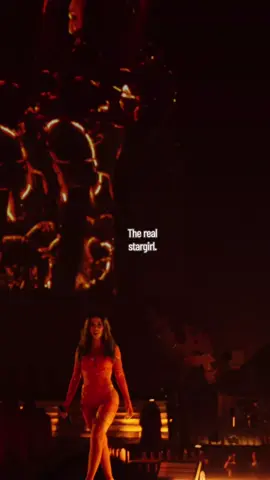 a verdadeira stargirl Anitta, certo, the weeknd?? #saopaulo #theweeknd #anitta #fyp #famosos 