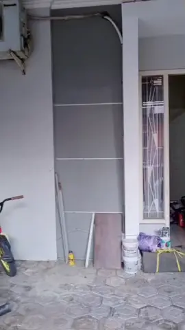 Disewakan Rumah Cantiq Semi Furnished Bangunan baru 2 lantai Jl Woltermangunsidi semarang 3 kamar tidur utama 1 kamar tidur (uk sedang) 1 kamar mandi utama 1 kamar mandi (uk sedang) 2 unit ac Tandon air pompa air Wifi indihome Listrik 2200watt Lingkungan cluster Fastrespon : 082220110181 #fyppppppppppppppppppppppp #viraltiktok #semarangstory #majapahit #semarangtimur 