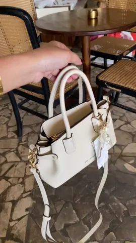 Yang ditunggu2 sudah restock #fyppppppppppppppppppppppp #taskekinian #slingbag #handbag 