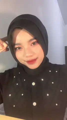 cita-cita sekarang = jadi model mua  hahaha cita-cita sekali pake kah ini 😭 #makeupproducts #trending  #makeup #transisimakeup #modelmakeup 