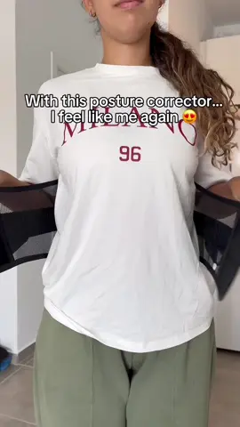 Hitting 30 isn't a reason for back pain and poor posture. Let's get aligned and feel amazing 💖 Comment 