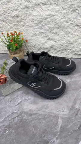 Barefoot Shoes are so good to much better for your feet and your postureu!! #hobibear #bearfoot #getreadyforfashionweek #tiktokshoprestock #fallfreshness #getreadyforfashionweek#fashionfest#elevatedhome