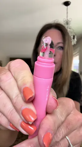 I have to put you on this Medicube PDRN Lip Care Duo because my lips look and feel so good. The jelly gloss balm? Glossy, plump, collagen-y vibes all day. The sleeping mask? I literally wake up with baby-soft lips. It’s giving Korean skincare magic in the cutest little duo. 💋 @medicube global #creatoricons #tiktokshopblackfriday 