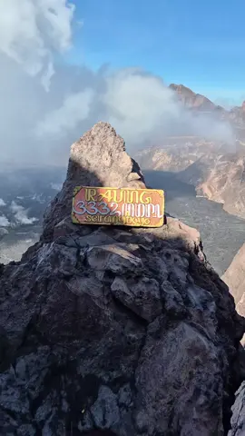 raung dengan kaldera terbesar ke - 2 indonesia setelah danau toba. ✨️ #gunungraung #sumberwringin #serangboyoboys #fyp 