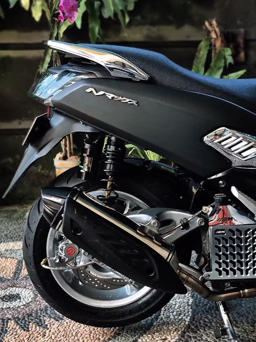 Nmax kalian sudah ganteng belom?🤙🤑 #nmax #nmaxmodifikasi #2dp #fyppppppppppppppppppppppp #fyp 