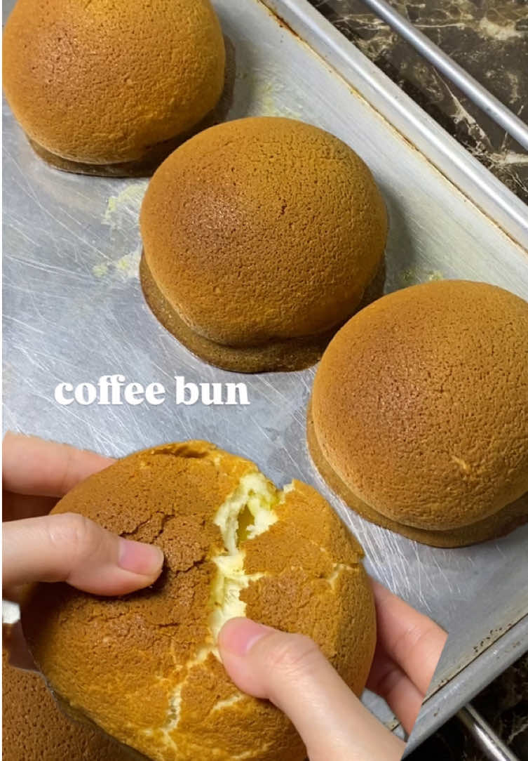 roti yang hampir semua orang suka ga sih? klo lewat depan bakery nya semerbak bangett🫠 #coffeebun #rotiboy #rotio #yourbakebuddy 