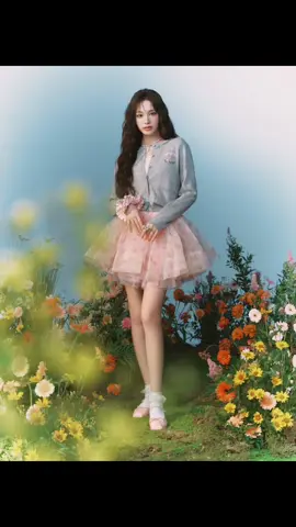 Liz sooo tall OMG 😳 be living that 172cm tall pretty gurl 😽💞  #Liz #리즈 #ive #fyp #8seconds 