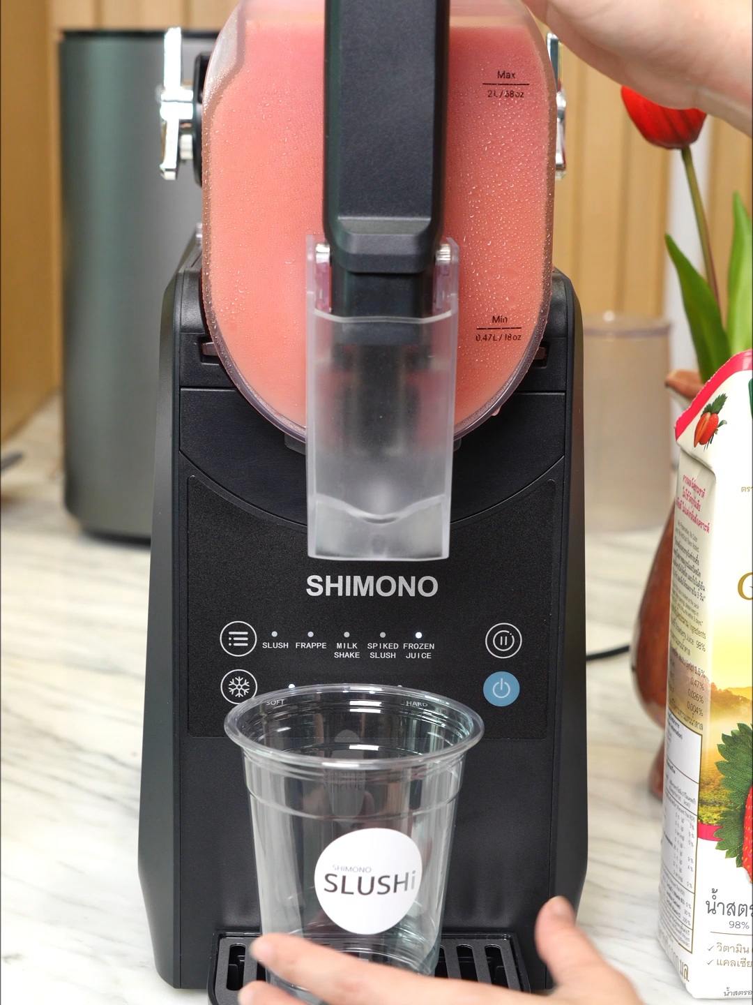 ยกระดับเมนูเครื่องดื่มด้วย SHIMONO! เติมความสดชื่นด้วย Slushy หอมหวาน ลงตัวทุกรสชาติ ที่ใครก็ต้องติดใจ! #slushy #เครื่องทําสเลอบี้ #น้ําผลไม้ดอยคํา