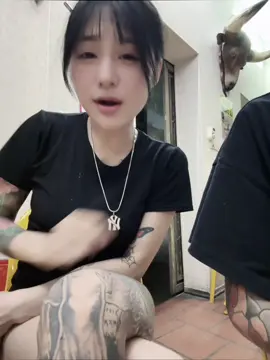 Bà nào vivu cho T cái son ăn không trôi cái:))#xuhuongtiktok #lgbt🌈 