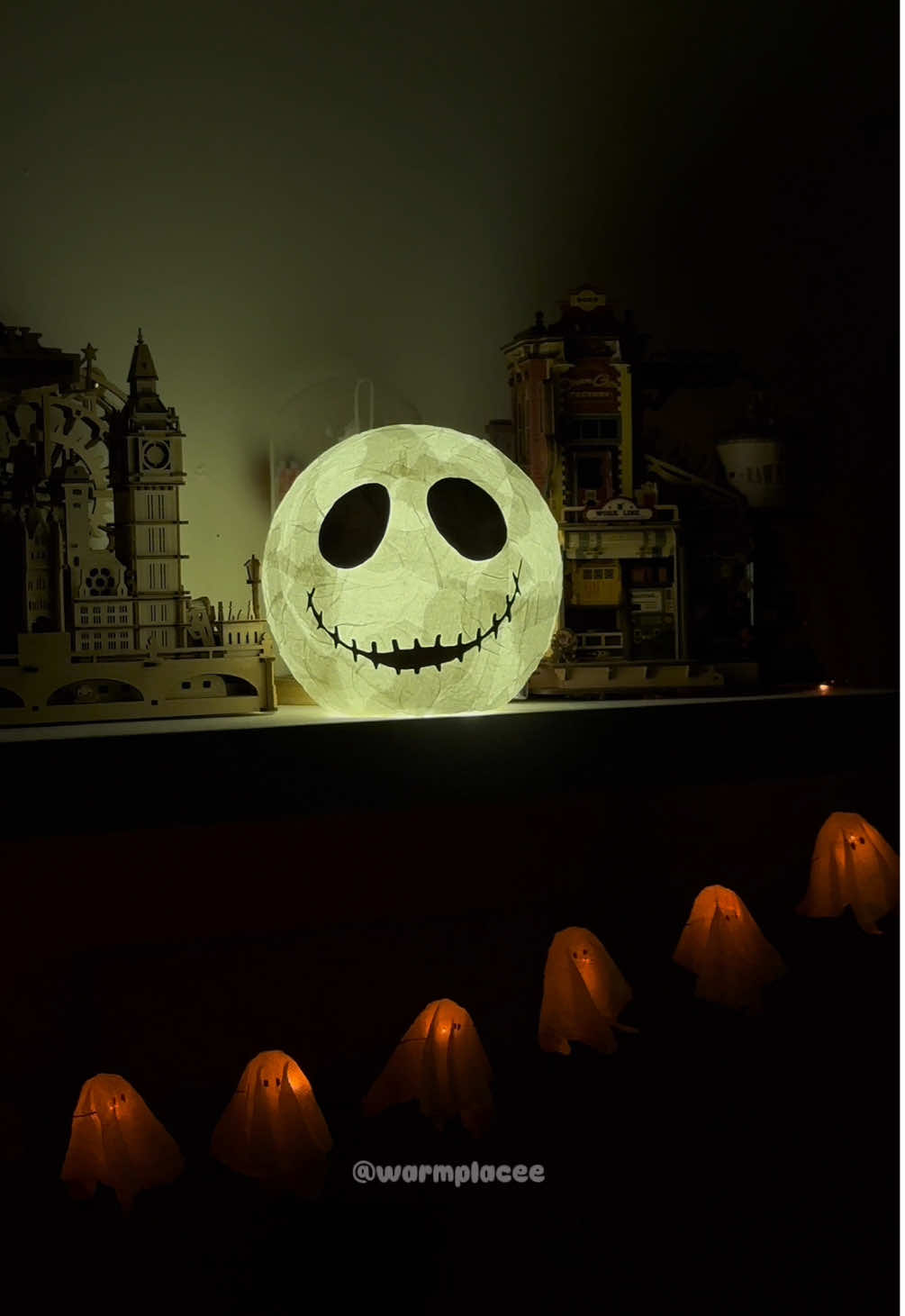 DIY Halloween Night Lamp ✨👻 #DIY #craft #halloween 