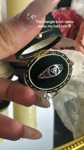 The triangle knot takes away my bad luck#ring #tiktokshoprestock #triangle 