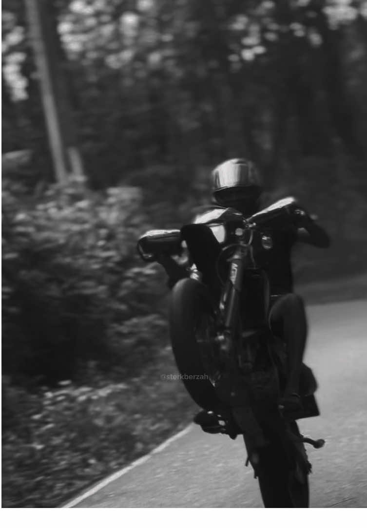 Miss You 🥹❤️‍🩹 #foryou #kawasaki #dtracker #brandcrazzyyy #fypシ゚ 