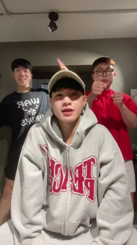 3 chàng lính ngự lâm @Anh Chủ OTea @Khánh Duy 🙈 #datleeneee 