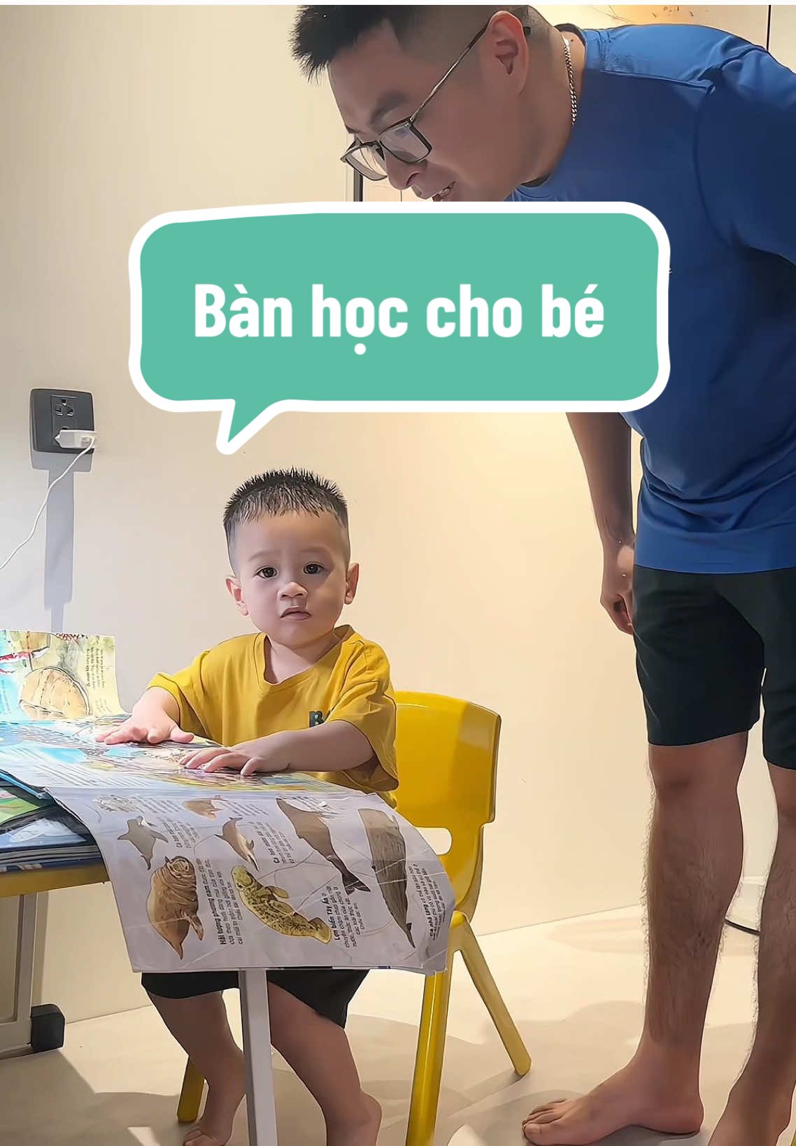 Bàn học cho bé lớp mầm #metayreview #banhoc #banhocchobe #banhocsinh #banhocgapgon 