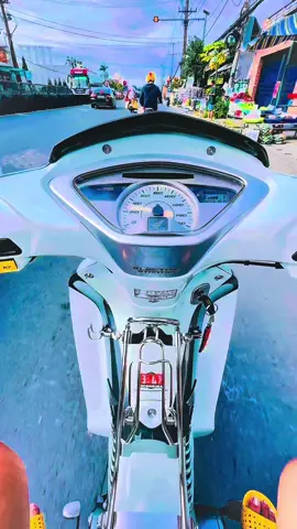 Chỉ là chưa được nếm mùi GIÀU coi nó thơm ra sao thôi..còn lại thì cái gì cũng....có🤣😝🤣 #honda #futureneo #65cantho #95haugiang #xuhuong 