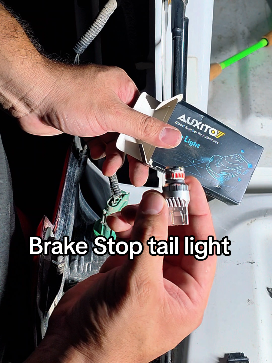 Brake Stop tail light  #brakelight #flashlight #ledtaillights #auxito 