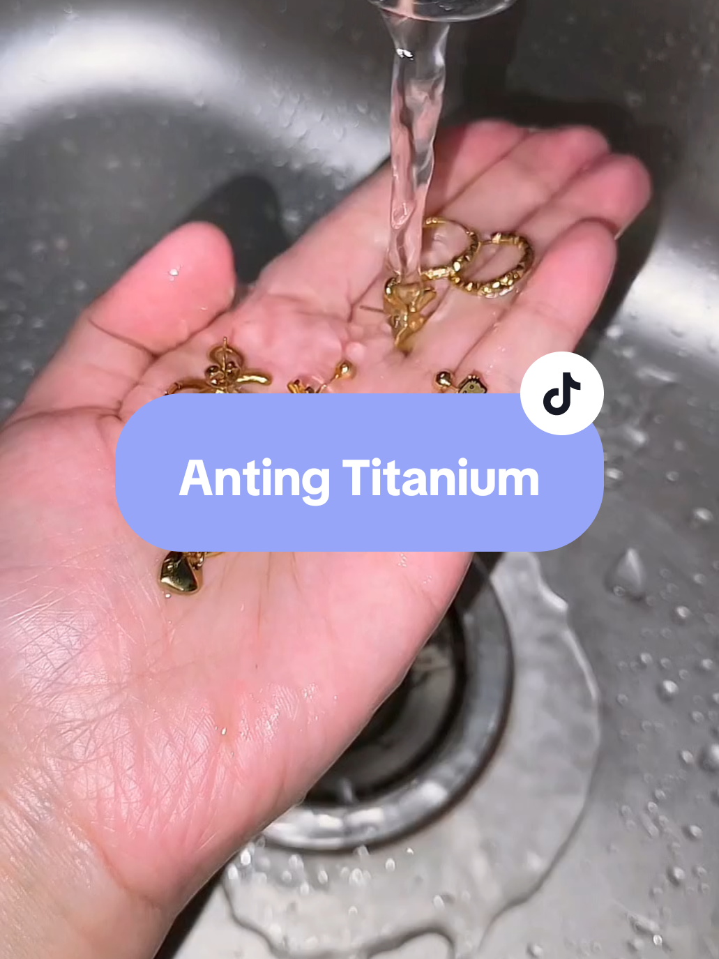 Membalas kepada @delila_nurul  Puas hati beli anting sini.Beli untuk emak Dan buah sini juga..semua design comel