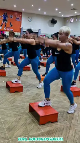 #aerostep #cardioworkout #bodyshape #pejuangkeringattt💦💪 #💪🔥😎😎 @SUHE @EENG Body Shape Kegel 