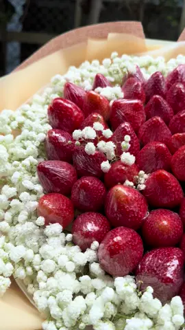 Bó hoa “Bé Dâu Ngọt🍓” của nhà em @Hoa Tươi 1999 , nó xinh mà nó thơm 🤤#xuhuong 