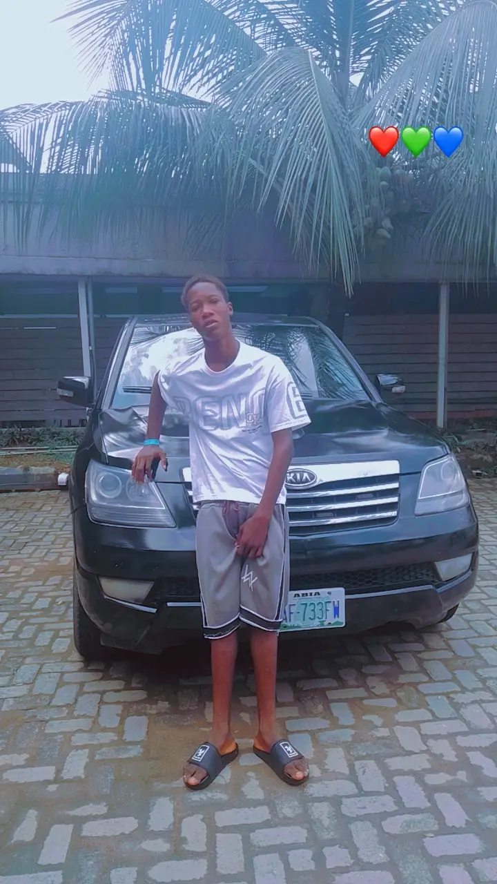 happy new month to my fans 🖐️♥️♥️🙏