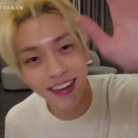 Just Soobin being cute during his live... IM SO HAPPY I WAS AWAKE FOR THIS OMG #gyubur #fyp #tomorrow_x_together #txt #soobin 