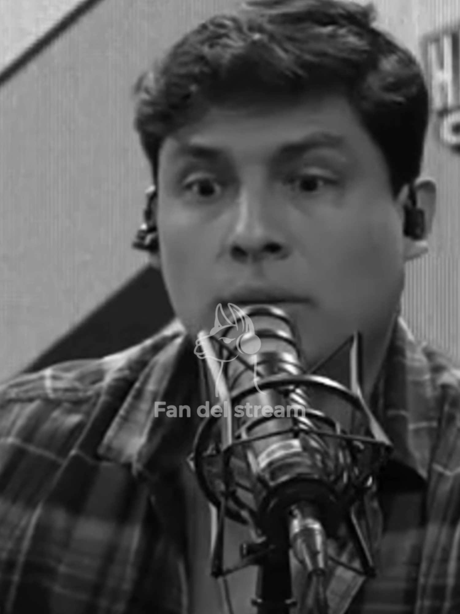 NI ACUÑA. GENESIS TAPIA SIN PODER RESPONDER PREGUNTAS DE POLÍTICA. #clips #tendencia #humor #fyp #HablaGood #Furrey #TodoGood #curwen #pelaogod #parati #Tonino#congresodelperu #genesistapia @diariodecurwen