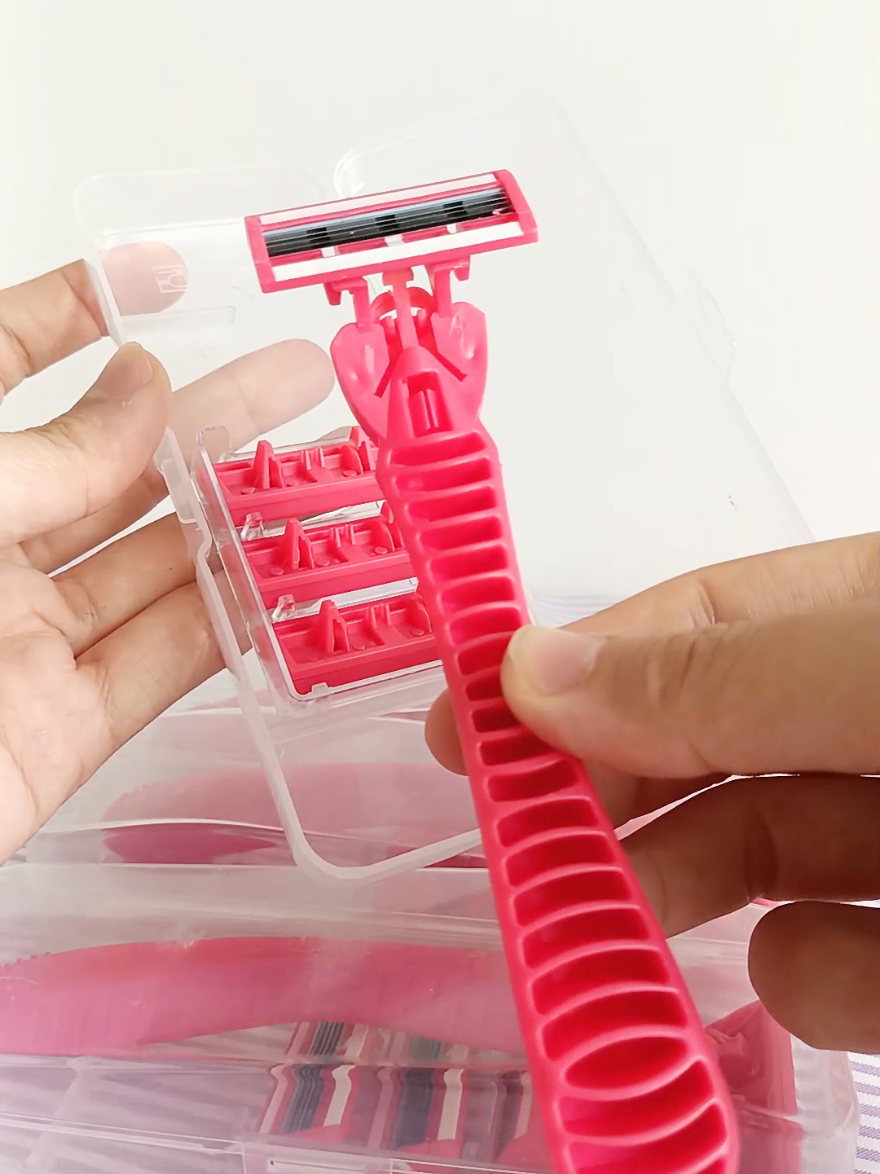 Dao cạo 6 lưỡi siêu bén, màu hồng xinh xắn – giúp da mịn màng, sạch sẽ chỉ sau vài giây. #foryoupage #fyp #xh #xuhuong 