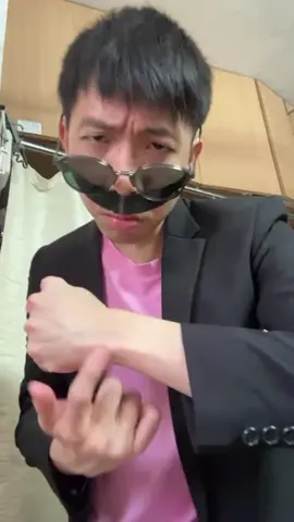 Take a look at my expensive and high-tech watch #luziwei #Meme #technology #watch #luxury 