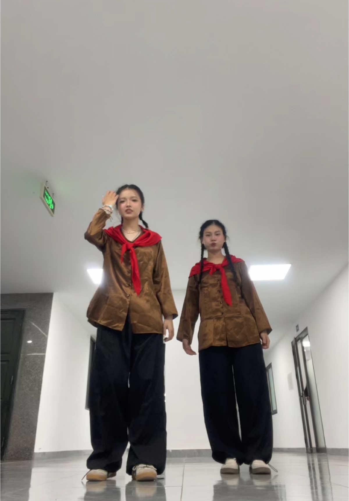 TỰ HÀO VIỆT NAM 🇻🇳 (dc: @SpaceX Dance Group)  #xuhuong #viral #tuhaovietnam #vietnammuondoi #culart #vhnt #ptit 