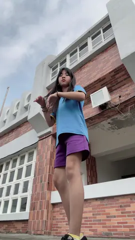 呃🤦‍♀️學校拍的媽媽在上課我體會到們的感受呢？