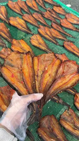 Nay rảnh rảnh quay cho mấy anh chị coi khô cá trê nhà em nhen 🥰 #xuhuong #dacsanmientay#dacsanmientay #khocatre #khosangphan 