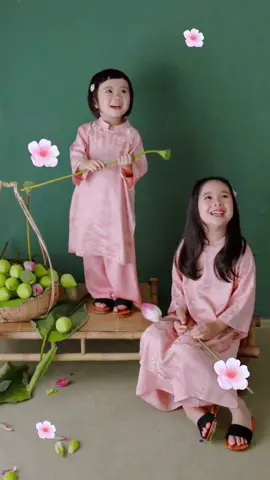 Còn 4 lần nhận lương nữa thôi là Tết rồi các mom ơi 🤣#đậukidsmom #aodaichobe 