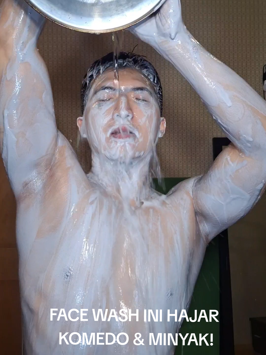Face wash hitam satu ini salah satu pembersih komedo yang ampuh banget! #volcanofacewash #deepporecleanfacialwash #volcanofwg2g 