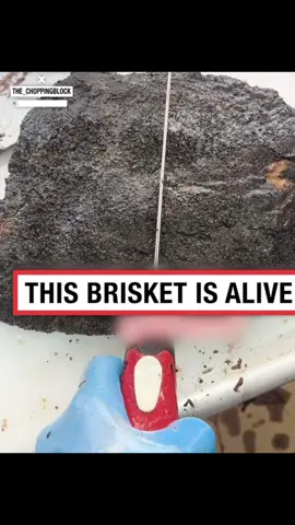 Why is the meat still moving 😳 #brisketmoving#meatalive#stillmoving