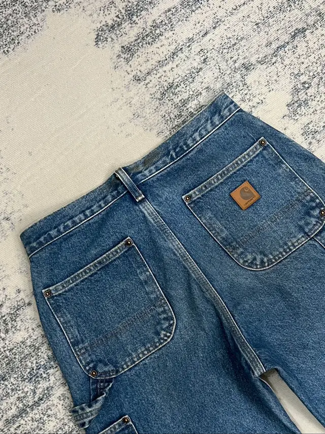 #jaokhuninstock #carhartt #carharttsecond #carharttthailand #carharttvintage #carharttdetroit #carharttpants #vintage #vintagestyle #vintageshop #ig #instagram #photoshoot #photographer #วินเทจ