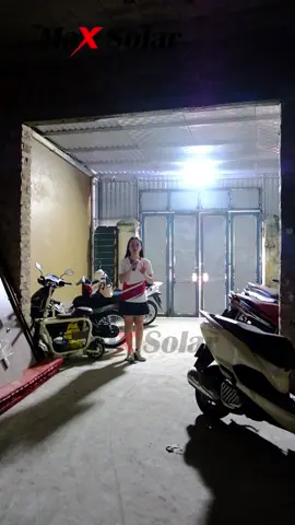 Độ sáng cực tốt của đèn pha 500w Maxsolar #maxsolar #dennangluongmattroi #dennangluong 