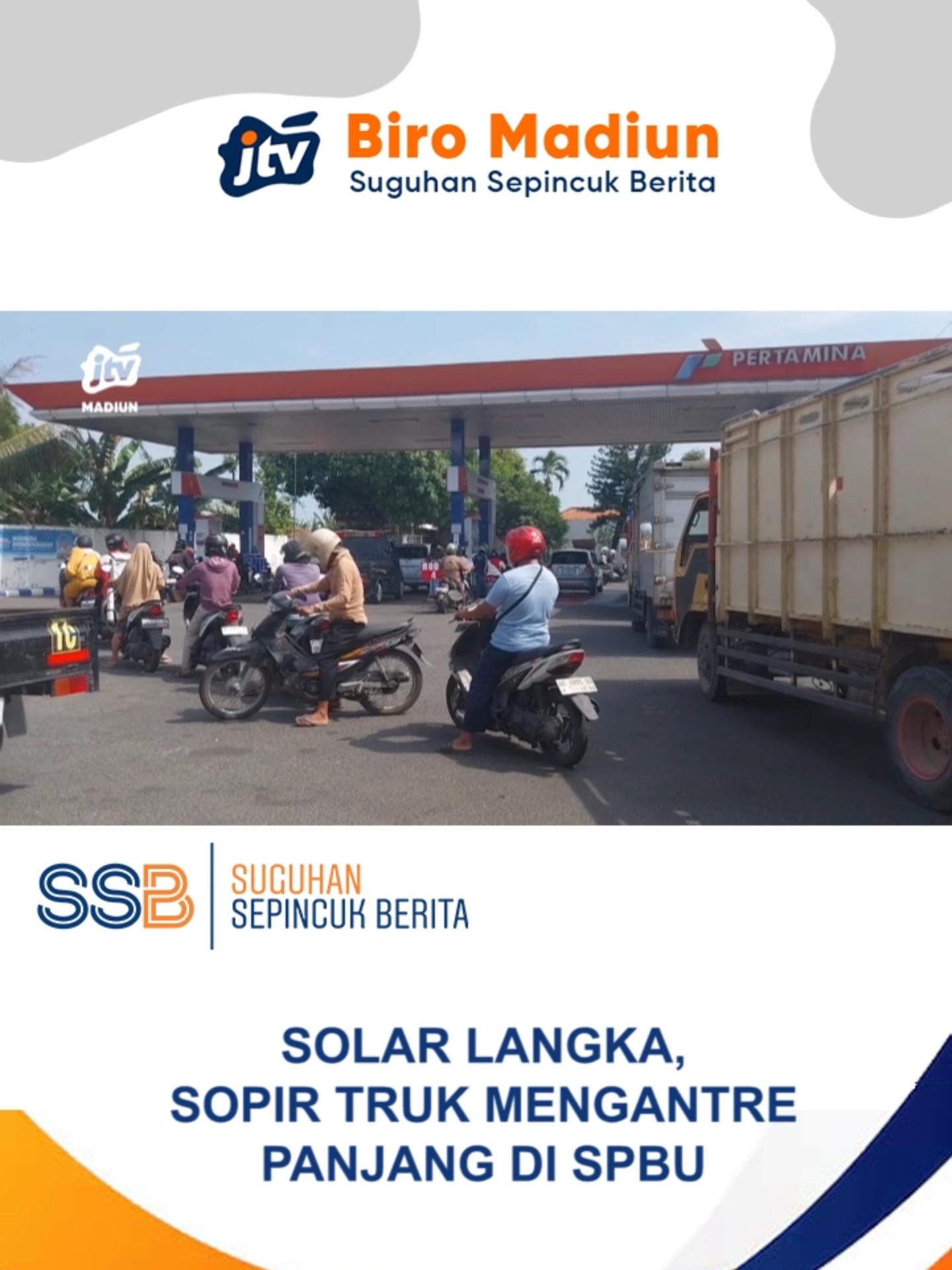 MAGETAN - Kelangkaan solar di Magetan bikin sopir truk kelimpungan. Mereka harus antre berjam-jam di SPBU, bahkan ada yang sampai gagal ngejar setoran. Pertamina dan pemerintah daerah diminta segera cari solusi agar distribusi logistik tak makin terganggu. #Magetan #KelangkaanSolar #AntrianSPBU #SopirTruk #LogistikTerganggu