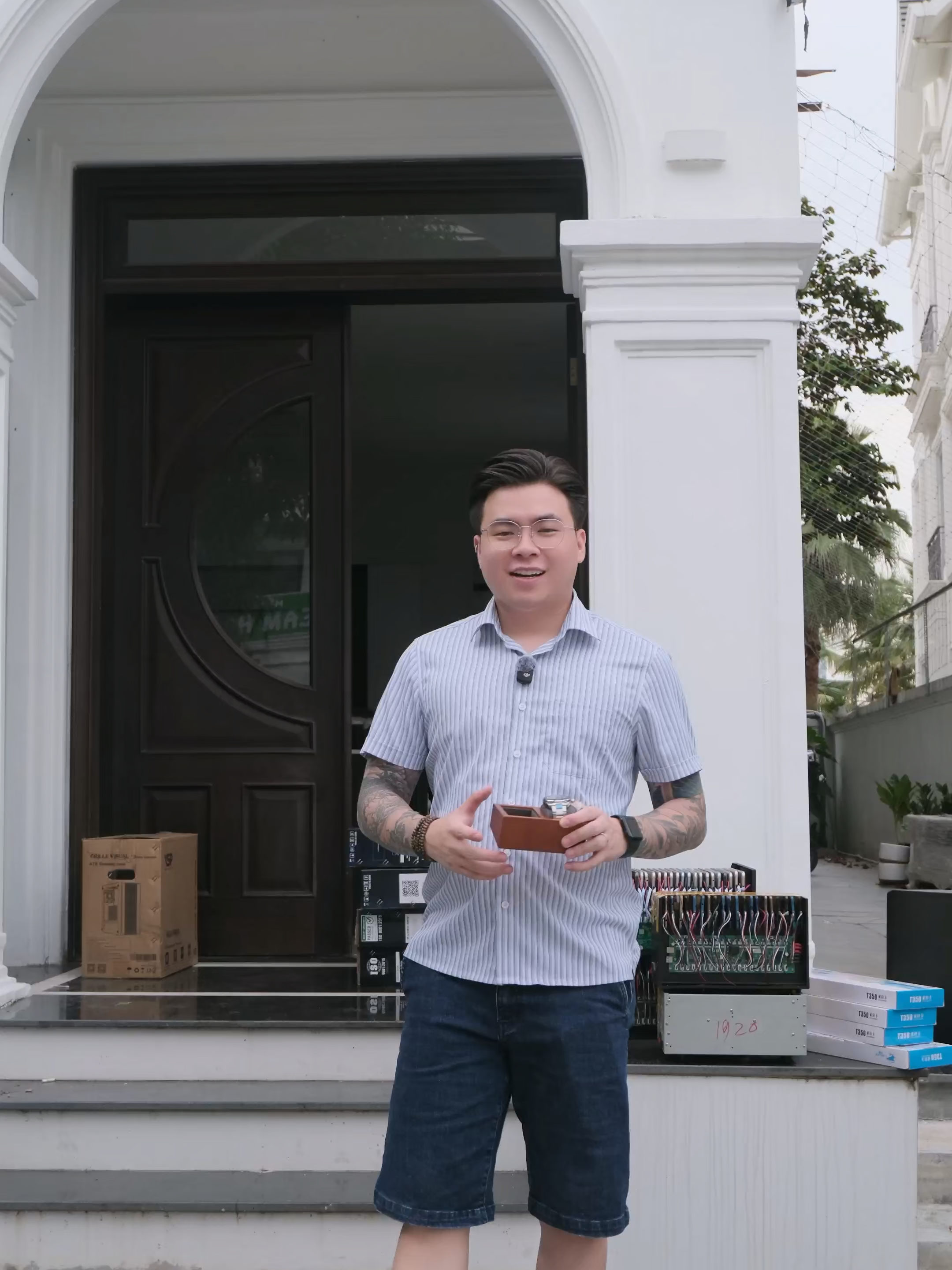 Nghe nói anh Bảnh về =))