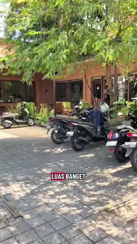 Pov mk momen Ketika hp lu di pinjem artis saat manggung 🥹 #wikubali #coffeeshopbali #konserbali #workspace 