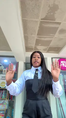 The guyy resembles Tush😭